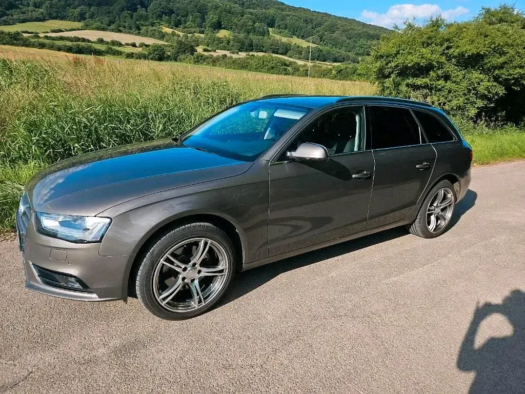 Gebraucht Audi A4 177 PS (130 kW) 2013 Grau Kombi