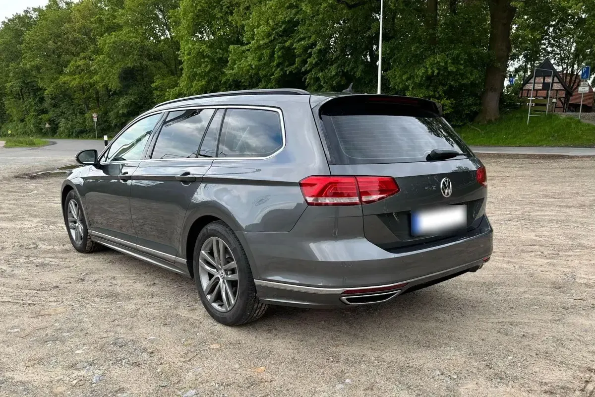 Gebraucht VW Passat Comfortline 150 PS (110 kW) 2015 Grau Kombi