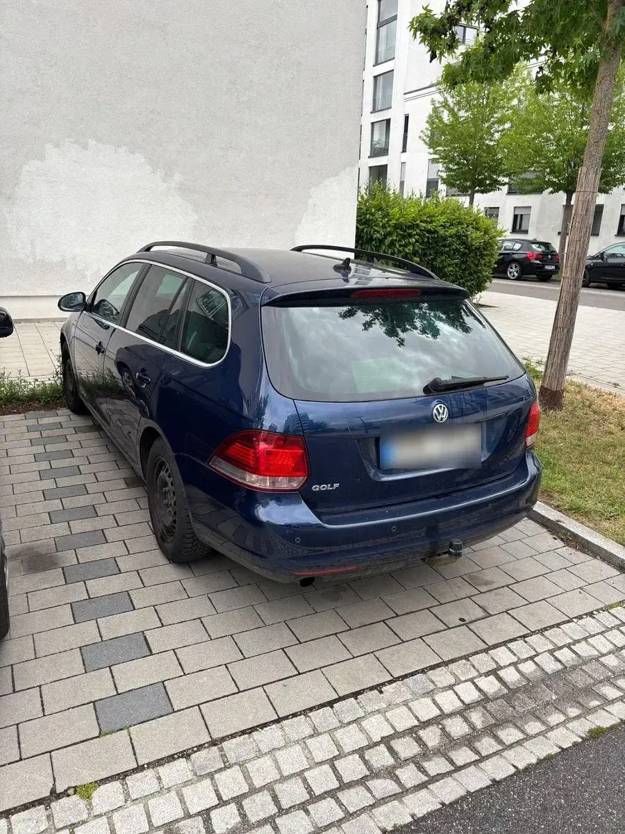 Gebraucht VW Golf VI 105 PS (77 kW) 2011 Blau Kleinwagen