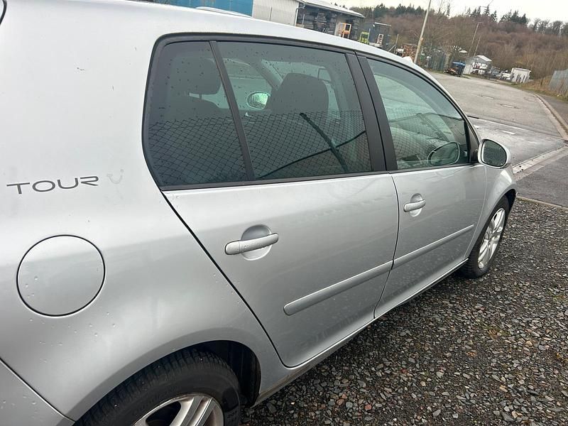 Gebraucht VW Golf V 80 PS (58 kW) 2007 Silber Kleinwagen