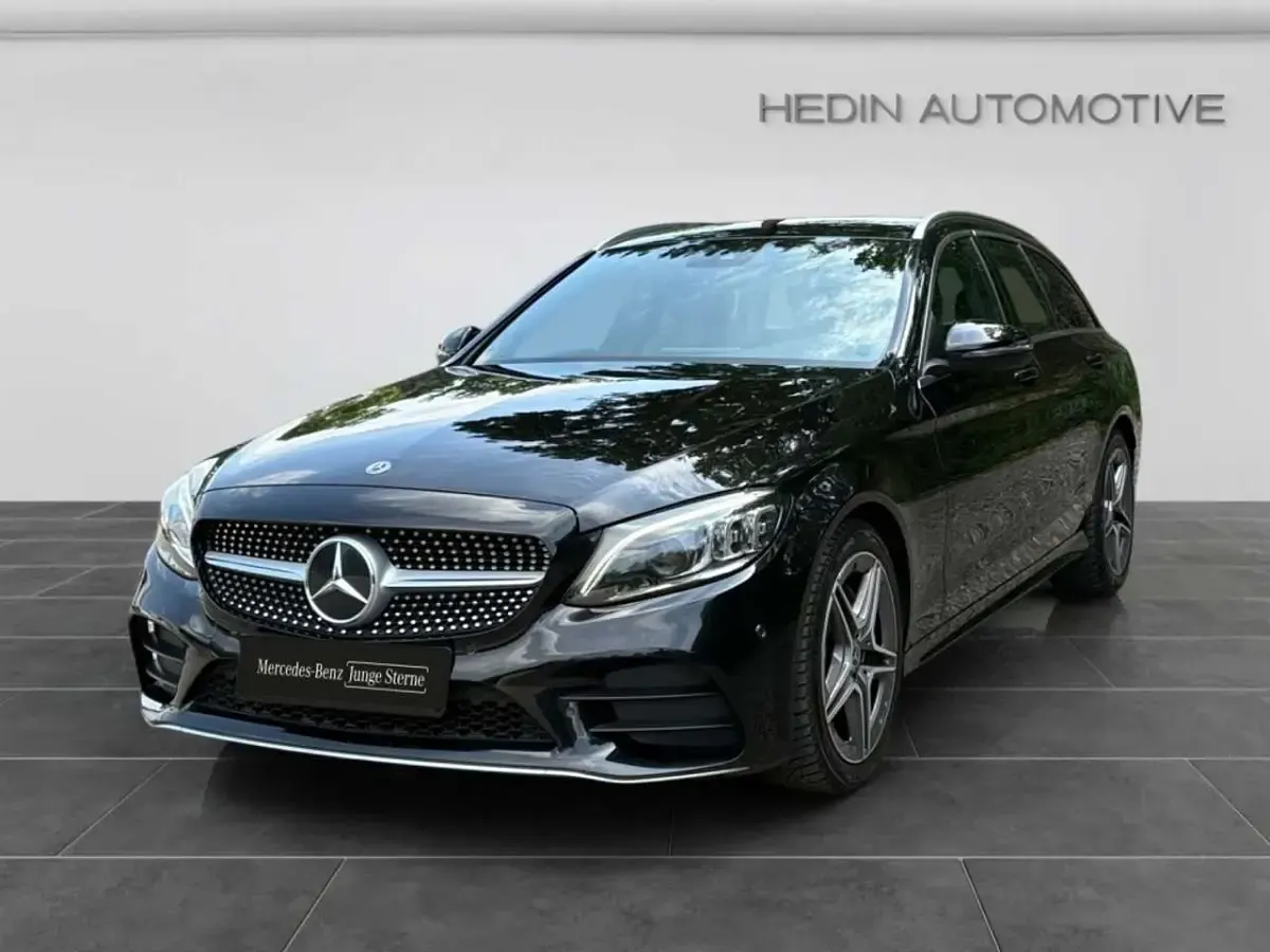 Gebraucht Mercedes C180 AMG 156 PS (114 kW) 2020 Schwarz Limousine