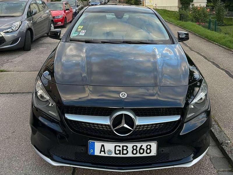 Schwarz Gebraucht 2017 Mercedes CLA200 Coupé | 18.000 € (Fairer Preis) - Bild 1/4