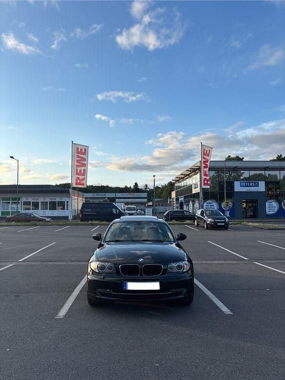 Schwarz Gebraucht 2009 BMW 116 Kleinwagen | 3.500 € (Fairer Preis) - Bild 1/4
