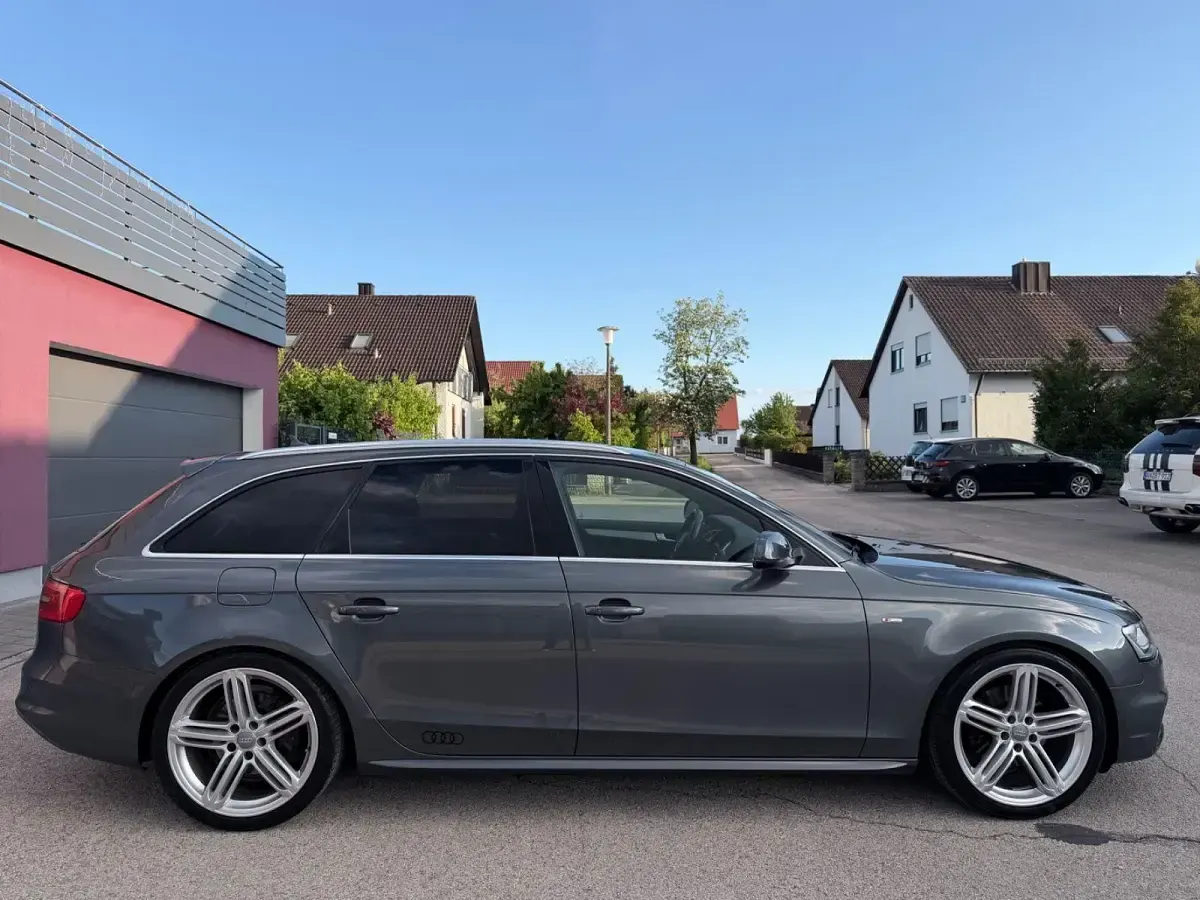 Gebraucht Audi A4 S-Line 177 PS (130 kW) 2013 Grau Kombi