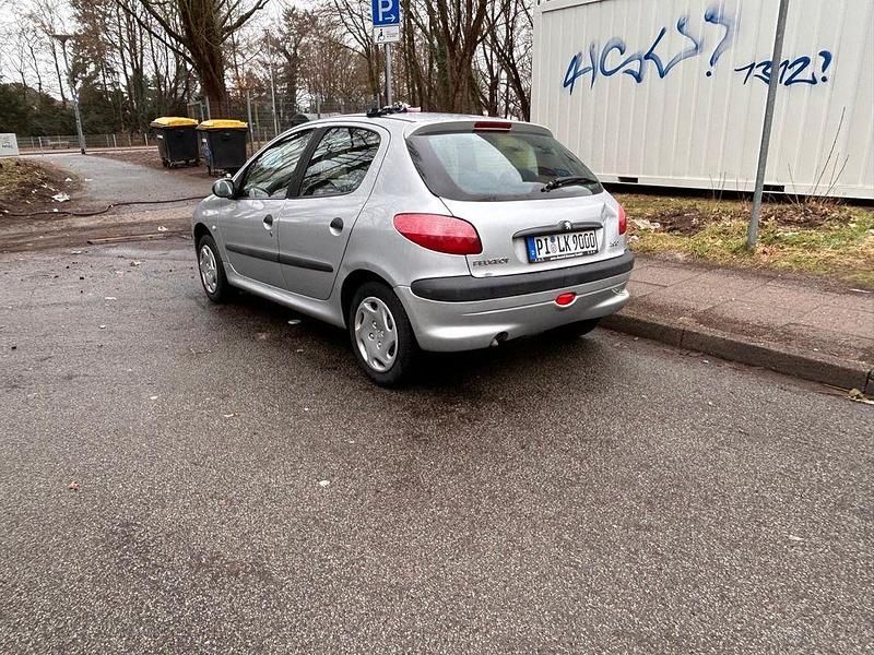 Gebraucht Peugeot 206 Premium 75 PS (55 kW) 2002 Grau Limousine