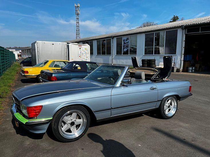 Gebraucht Mercedes 560 245 PS (180 kW) 1988 Blau Cabrio