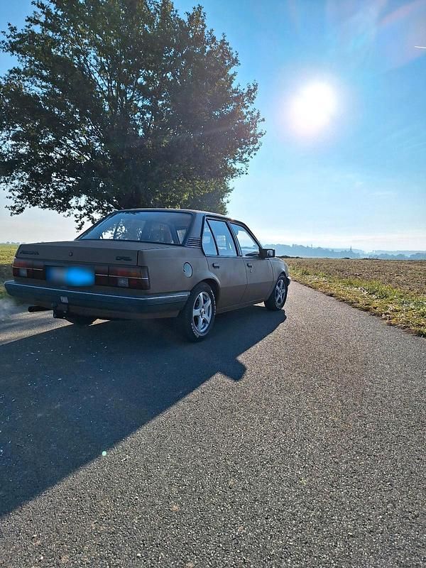 Gebraucht Opel Ascona 90 PS (66 kW) 1988 Braun Limousine