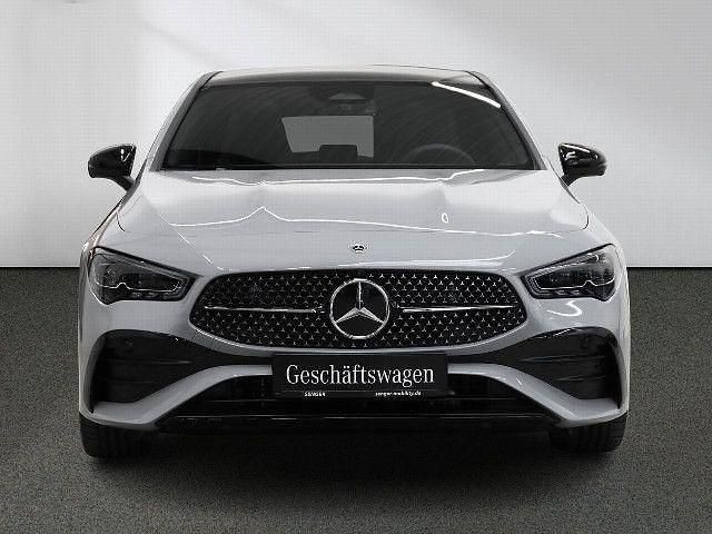 Gebraucht 2025 Mercedes CLA200 Shooting Brake Kombi | 41.985 € - Bild 1/4
