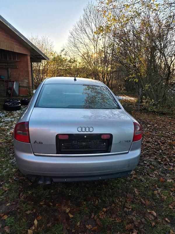 Second-hand Audi A6 163 CP (119 kW) 2004 Argintiu Berlinǎ