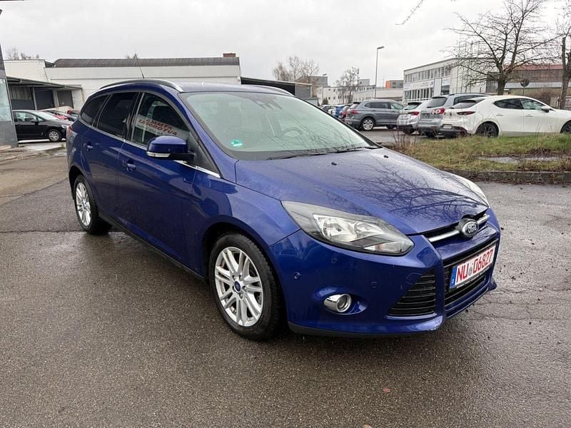 Gebraucht Ford Focus Titanium 140 PS (102 kW) 2014 Blau Kombi