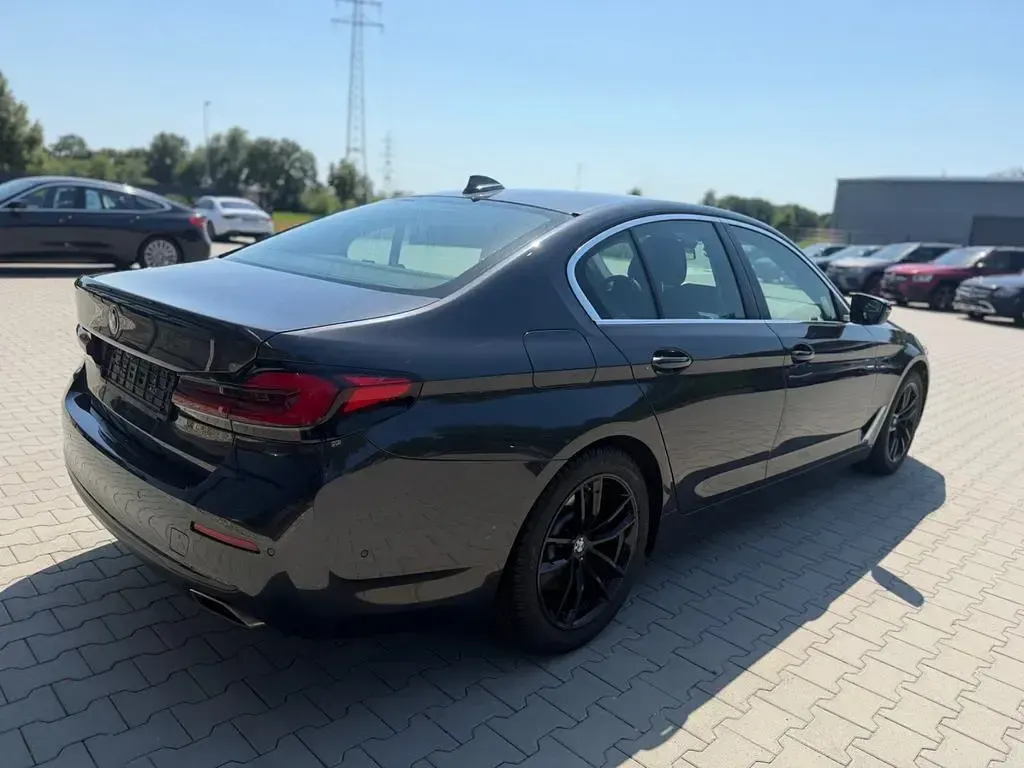 Gebraucht BMW 530 M Sport 286 PS (210 kW) 2021 Grau Limousine