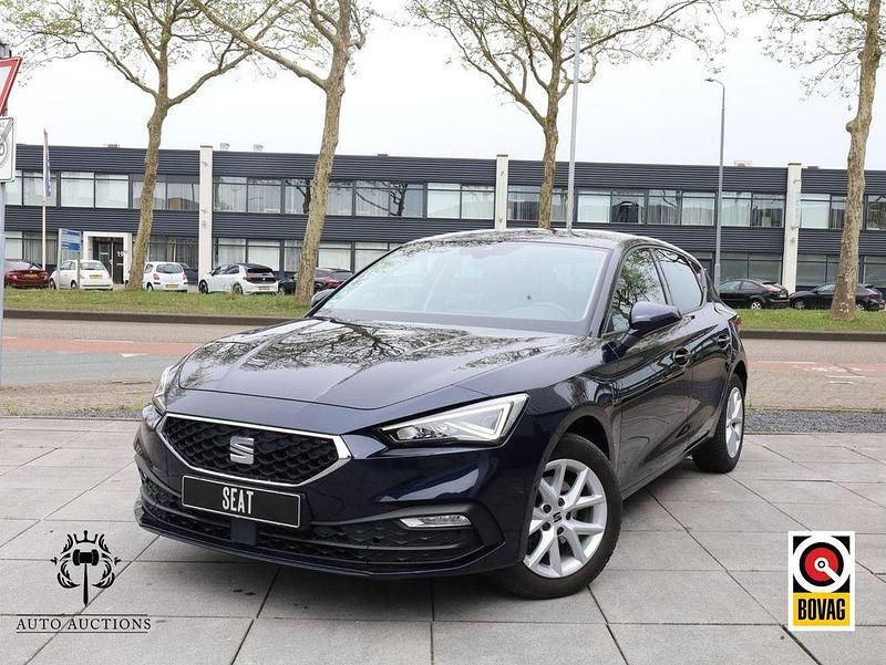 Blau Gebraucht 2022 Seat Leon Limousine | 17.654 € (Superpreis) - Bild 1/4