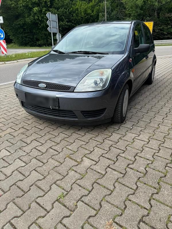 Grau Gebraucht 2005 Ford Fiesta Kleinwagen | 1.799 € (Fairer Preis) - Bild 1/4