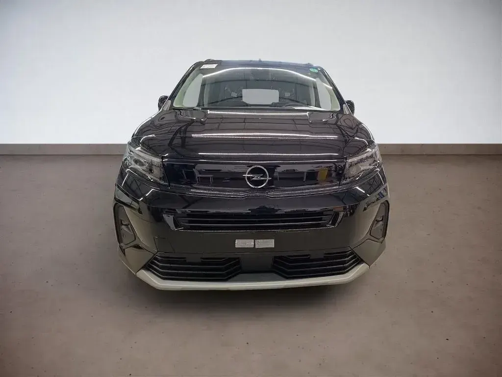 Neu Opel Combo-e Life 100 kW (136 PS) 2025 Lackierung schwarz perla nera/ Van / Kleinbus