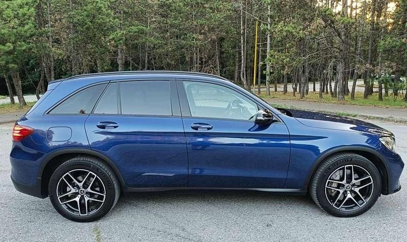 Blau Gebraucht 2017 Mercedes GLC250 SUV | 25.000 € (Fairer Preis) - Bild 1/4