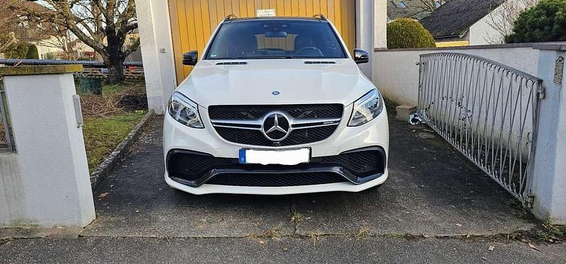 Weiß Gebraucht 2015 Mercedes GLE63 AMG AMG SUV | 44.000 € (Fairer Preis) - Bild 1/4