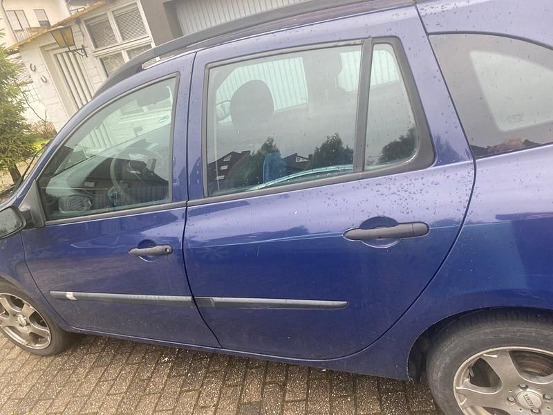 Gebraucht Renault Clio GrandTour 75 PS (55 kW) 2008 Blau Kombi