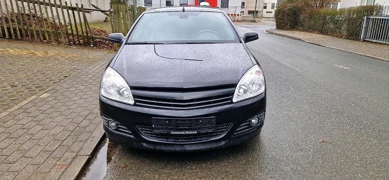 Gebraucht Opel Astra Cabriolet 140 PS (102 kW) 2008 Schwarz Cabrio