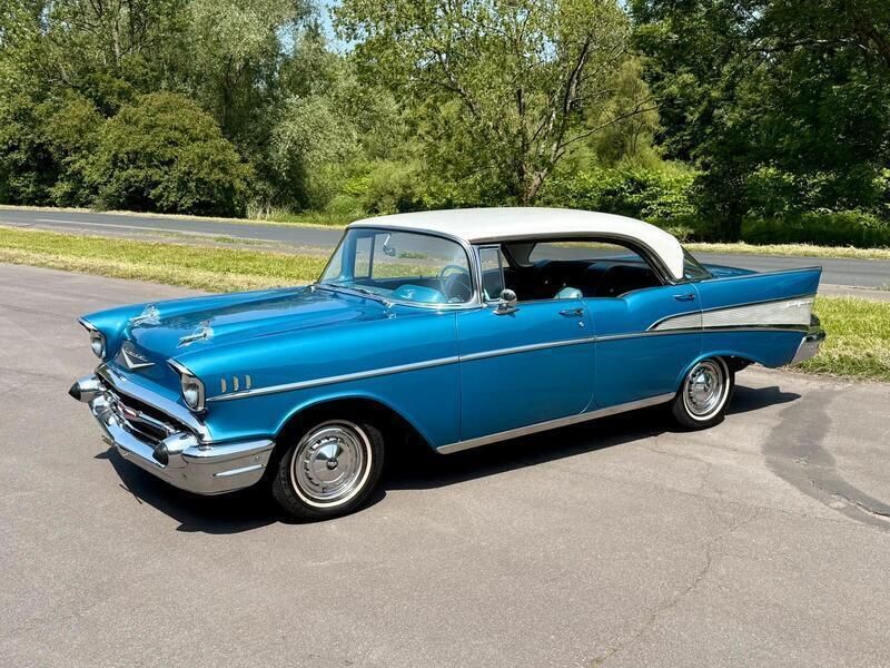 Blau Gebraucht 1957 Chevrolet Bel Air Sport Limousine | 38.900 € - Bild 1/4