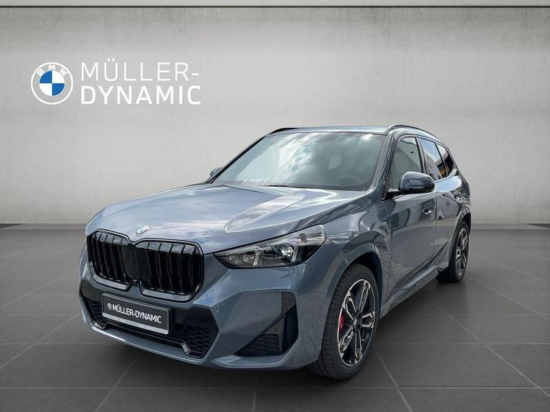 Grau Neu 2025 BMW X1 M Sport SUV | 57.910 € (Teuer) - Bild 1/4