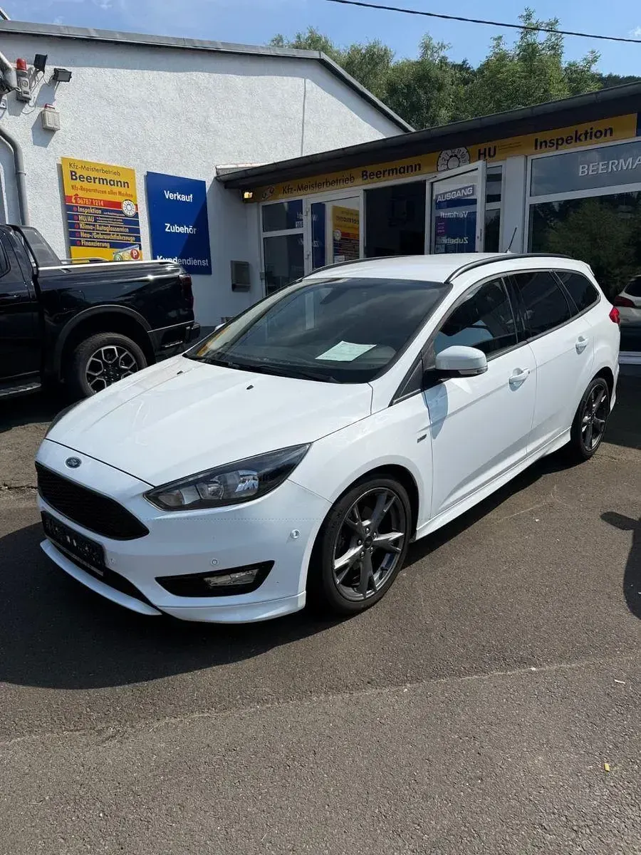 Gebraucht Ford Focus ST-Line 150 PS (110 kW) 2018 Weiß Kombi