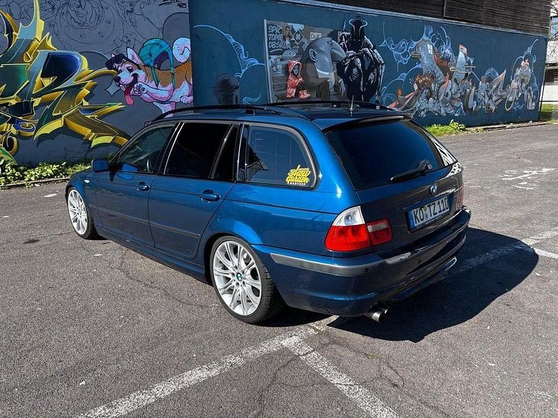 Gebraucht BMW 330 Performance 204 PS (150 kW) 2003 Blau Kombi