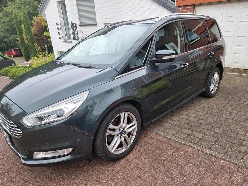 Gebraucht Ford Galaxy 161 PS (118 kW) 2019 Grün Van / Kleinbus