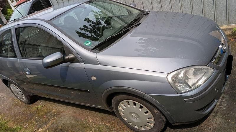 Gebraucht Opel Corsa 75 PS (55 kW) 2003 Silber Limousine