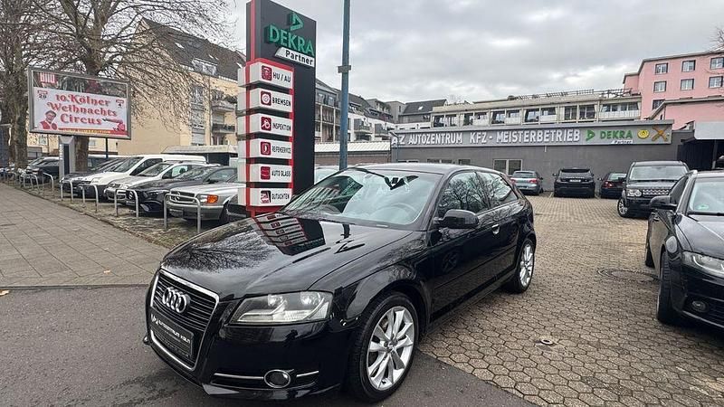Schwarz Gebraucht 2011 Audi A3 Ambition Limousine | 4.990 € (Fairer Preis) - Bild 1/4