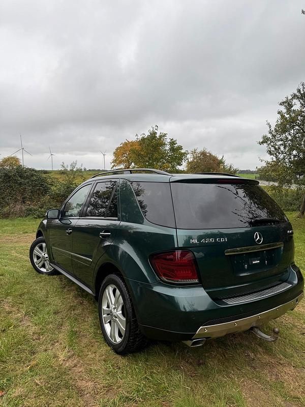 Grün Gebraucht 2007 Mercedes ML420 SUV | 4.500 € - Bild 1/4