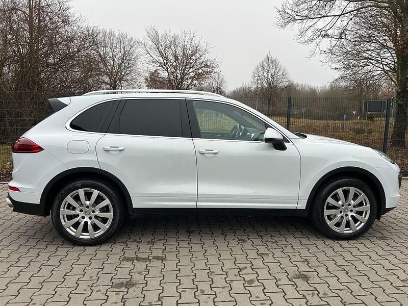 Gebraucht Porsche Cayenne 262 PS (192 kW) 2015 Weiß SUV