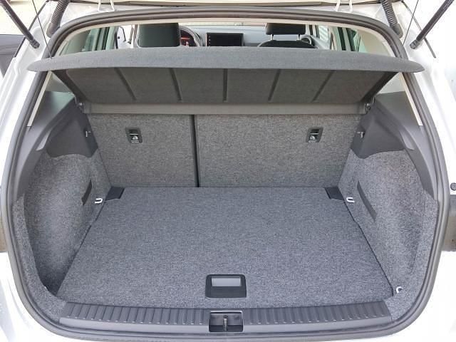 Gebraucht Seat Arona 116 PS (85 kW) 2025 Nevada weiss/midnight schwarz SUV
