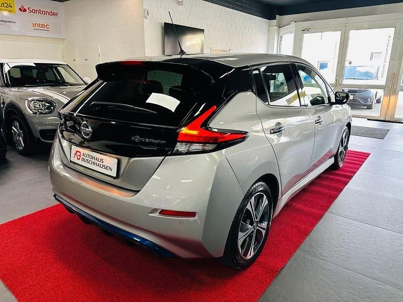 Gebraucht Nissan Leaf 360º 110 kW (150 PS) 2020 Silber Kleinwagen