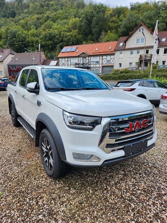 Gebraucht JAC JS8 204 PS (150 kW) 2023 Weiß SUV