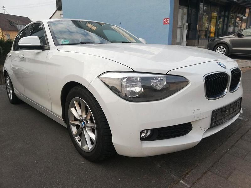 Gebraucht BMW 116 136 PS (100 kW) 2012 Weiß Kleinwagen