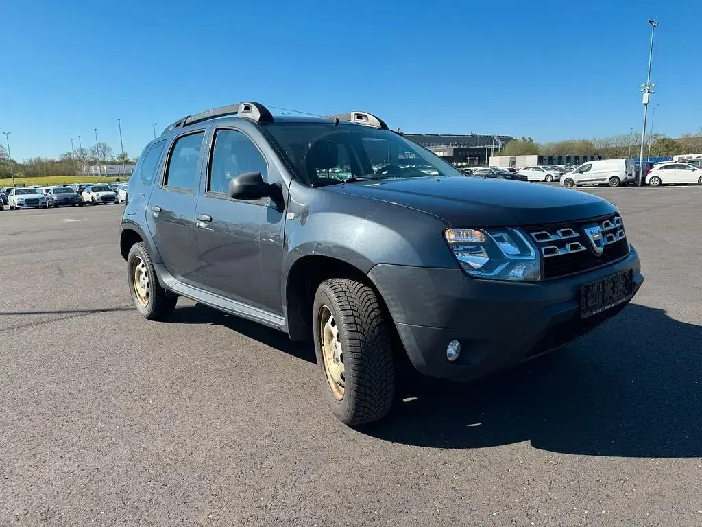 Gebraucht Dacia Duster Ambiance 114 PS (83 kW) 2016 Grau SUV