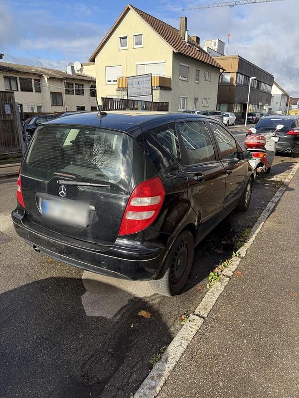 Schwarz Gebraucht 2005 Mercedes A150 Kleinwagen | 800 € - Bild 1/4