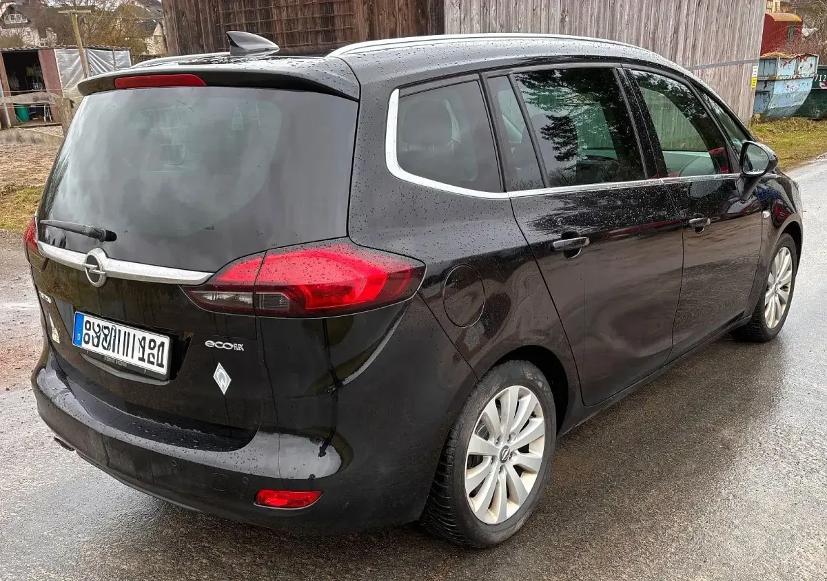 Gebraucht Opel Zafira Tourer Innovation 170 PS (125 kW) 2017 Schwarz Van / Kleinbus