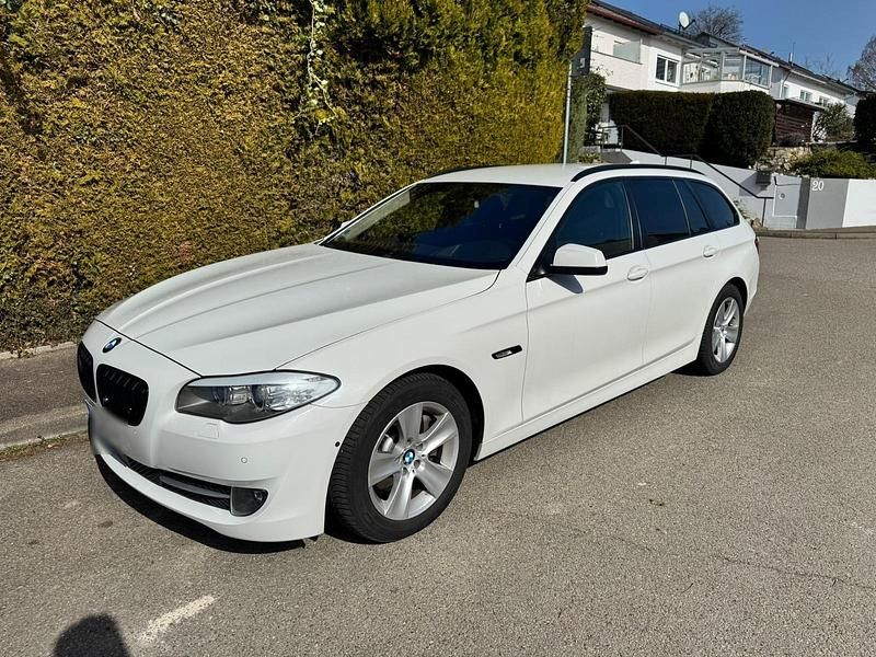 Gebraucht BMW 525 220 PS (161 kW) 2011 Weiß Kombi