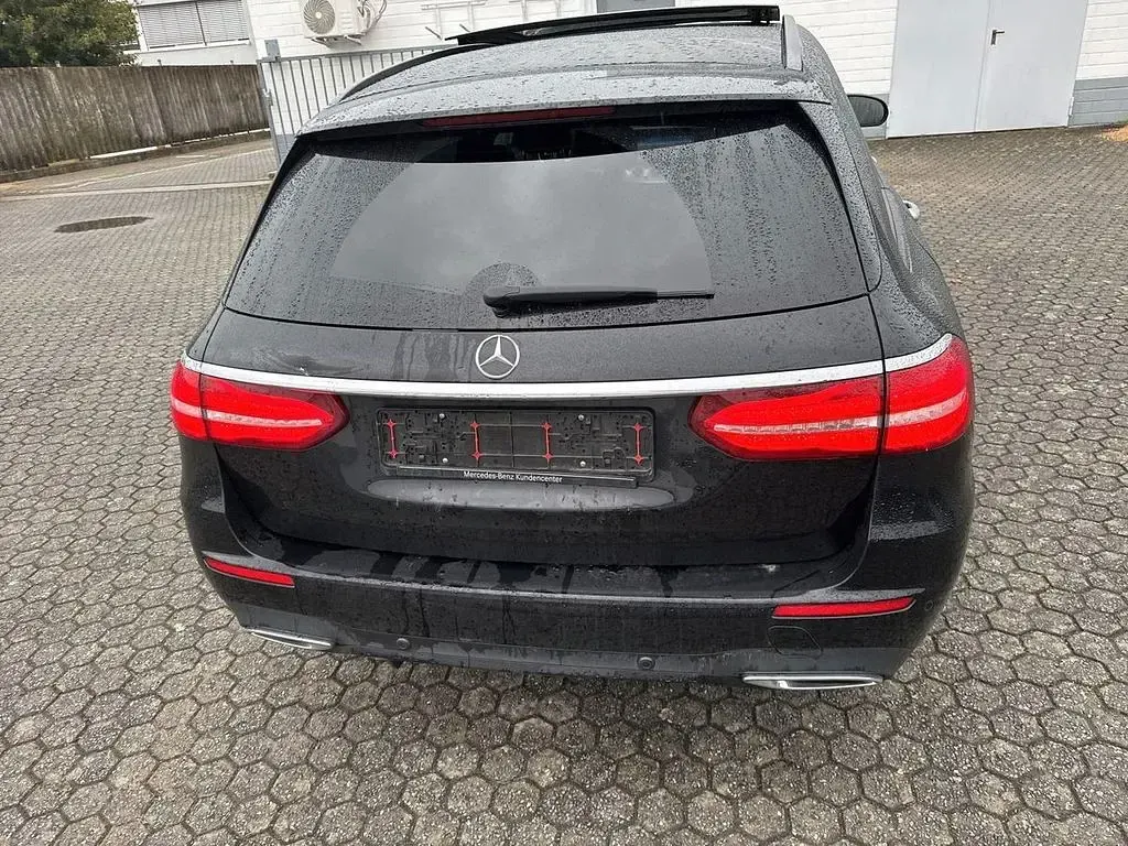 Gebraucht Mercedes E350 AMG 286 PS (210 kW) 2019 Schwarz Limousine