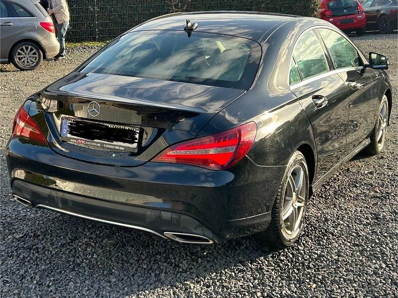 Gebraucht Mercedes CLA180 109 PS (80 kW) 2017 Schwarz Limousine