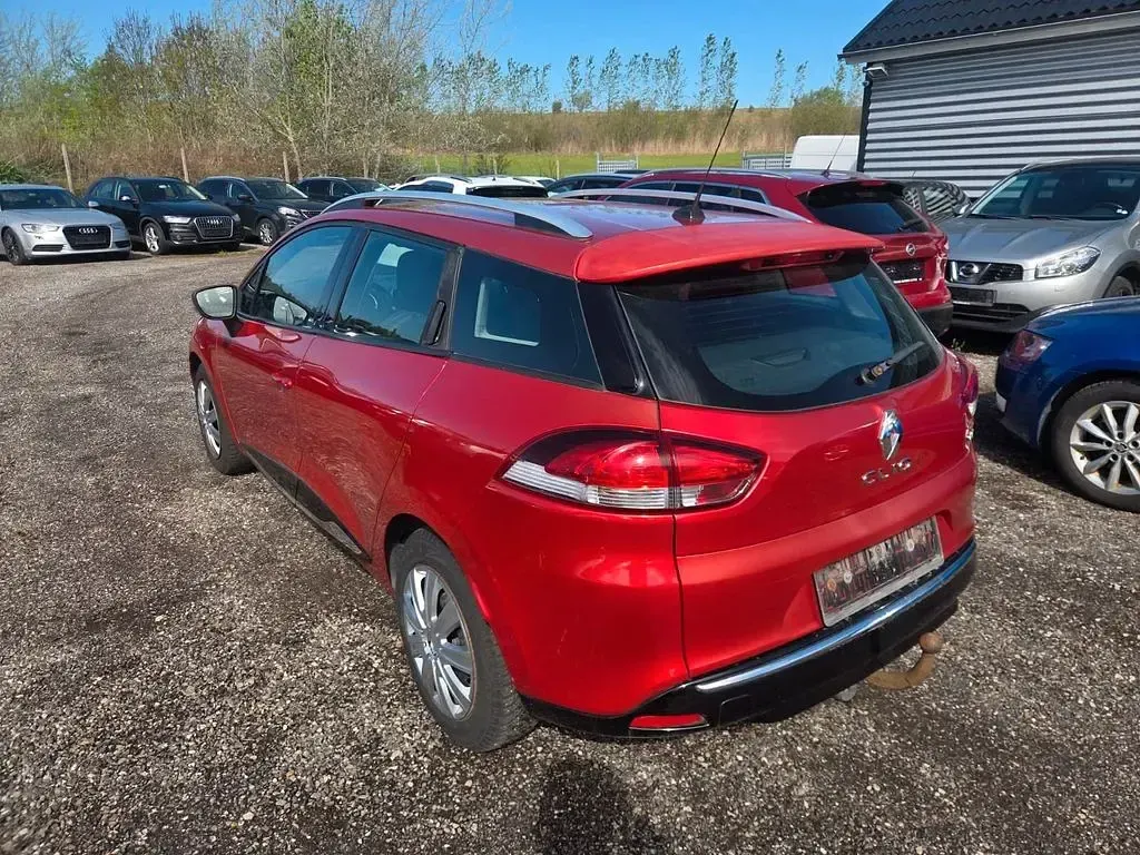 Brugt Renault Clio IV Expression 75 HK (55 kW) 2013 Rød Sedan