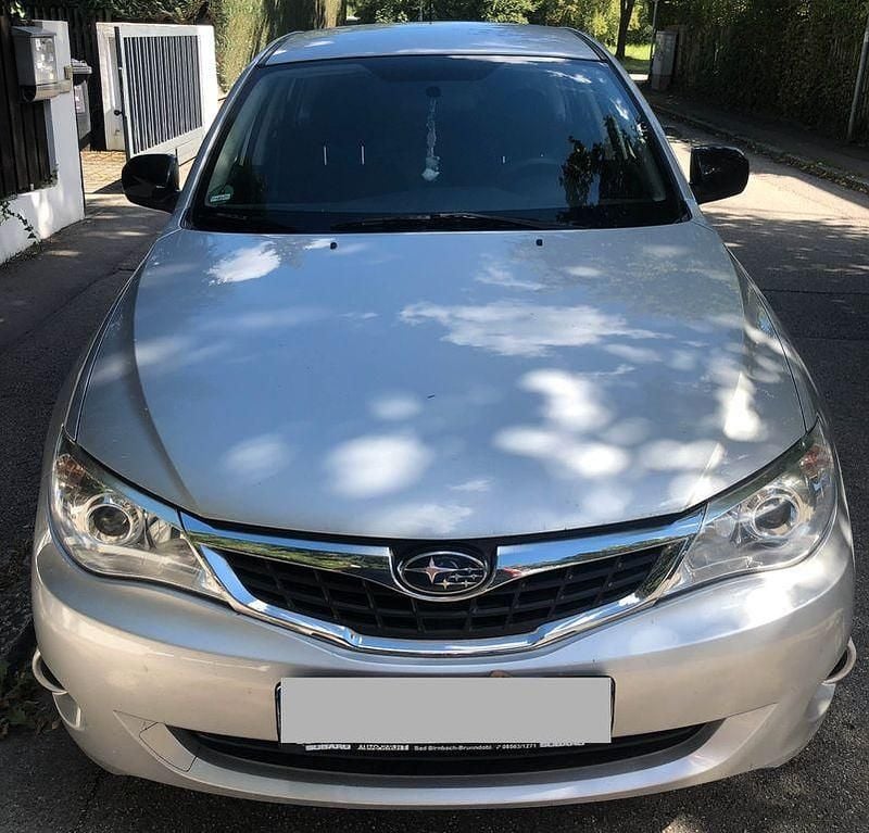 Silber Gebraucht 2009 Subaru Impreza Active Limousine | 1.800 € (Fairer Preis) - Bild 1/3
