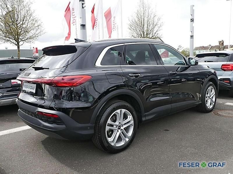 Second-hand Audi Q5 Ambiente 204 CP (150 kW) 2025 Negru SUV