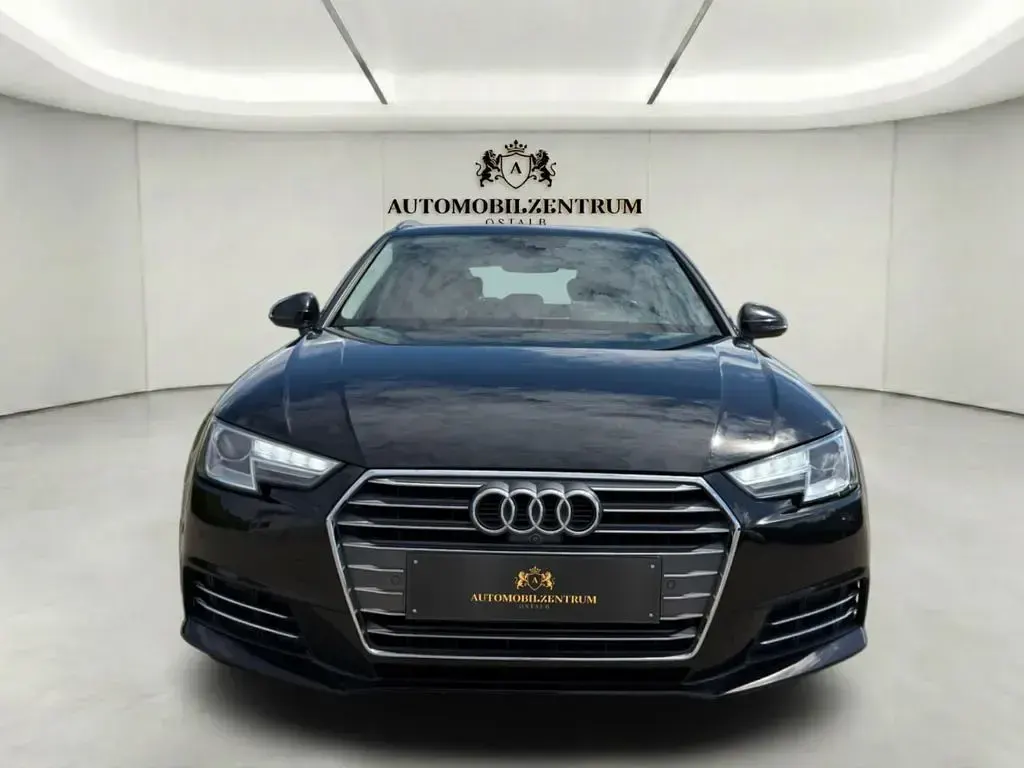 Gebraucht Audi A4 Sport 190 PS (139 kW) 2017 Mythosschwarz Kombi