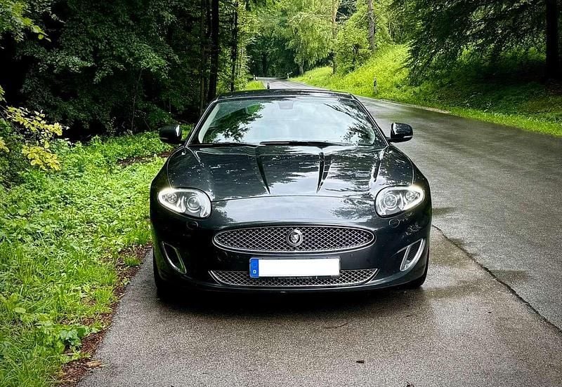 Gebraucht Jaguar XK 385 PS (283 kW) 2012 Grau Coupé