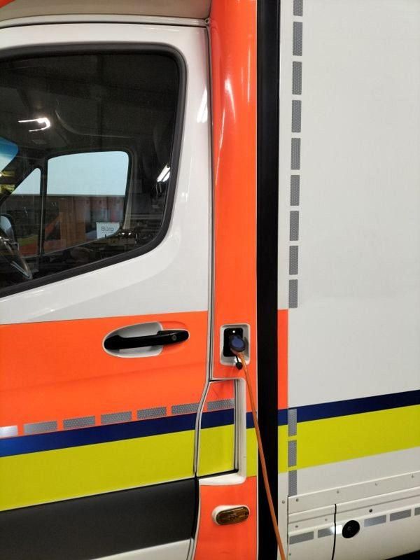 Gebraucht Mercedes 416 163 PS (119 kW) 2019 Weiß Van