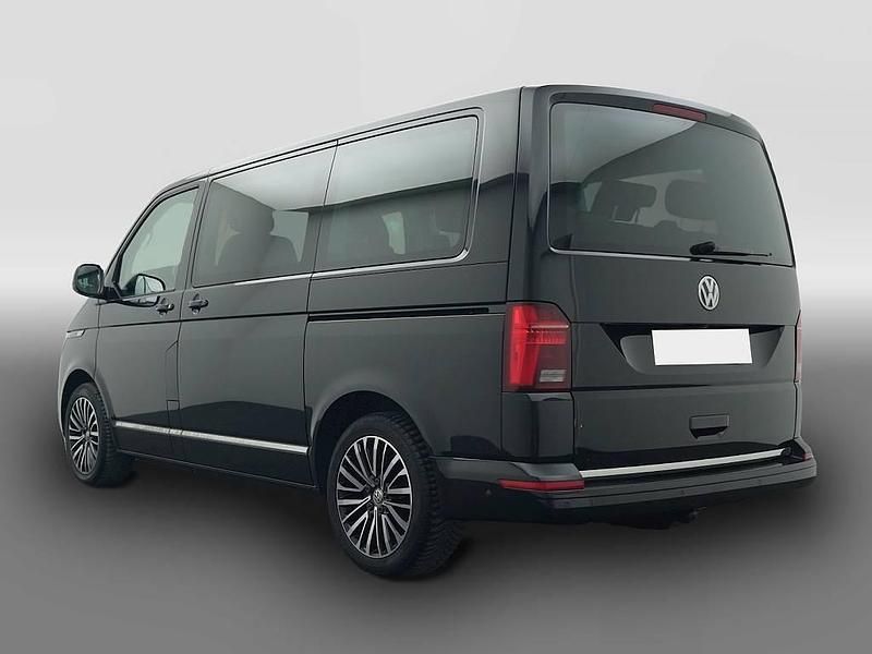 Second-hand VW Multivan Highline 204 CP (150 kW) 2024 Negru Monovolum