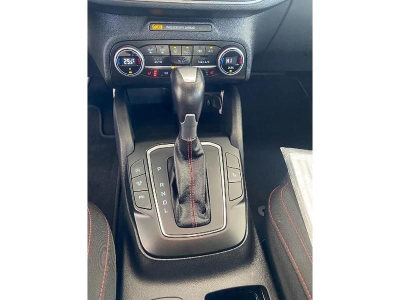 Gebraucht Ford Focus ST-Line 155 PS (114 kW) 2022 Metallic) (grau Kombi