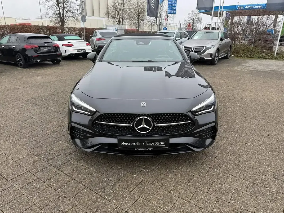 Gebraucht Mercedes CLE200 AMG 204 PS (150 kW) 2024 Grau Cabrio